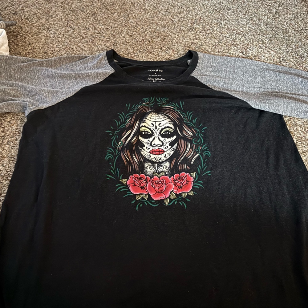 Torrid baseball style Day of the Dead-sleep tee size 3 (18-20)